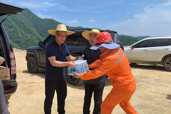 231716425643691682.jpeg 2.jpg